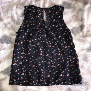 Gap Sleveless blouse